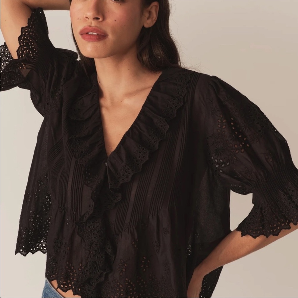 Doen Henri top in black eyelet, size M